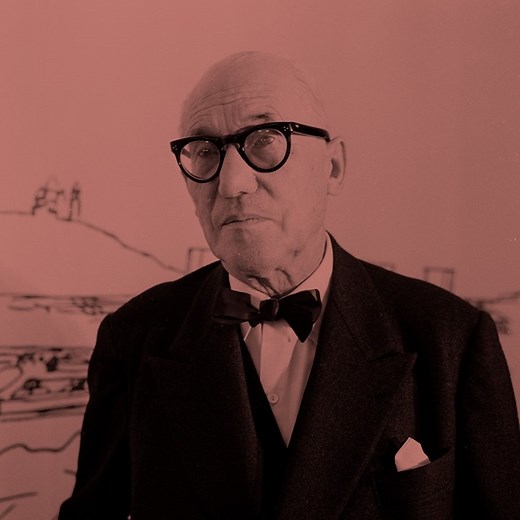 LE CORBUSIER. Il pensait la maison comme "une machine à vivre", à respirer, à penser... Dans les années 50, à Marseille, l'architecte Le Corbusier tente une expérience sociale inédite. Il fait construire un immense immeuble de plus de 300 appartements dotés du confort moderne, avec une galerie marchande, un hôtel, une école... 55 ans après sa mort, Le Corbusier fascine toujours autant. La maison du Fada, c'est quoi ? A découvrir ici >> https://bit.ly/3b9VVUg | INA