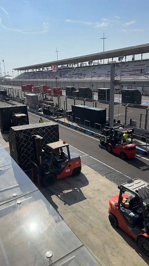 💥 Continúan los trabajos en el Circuito de Losail 🇶🇦😎👍🏻 #formula365 #F1Sprint #qatar #F1 #RaceWeek #QatarGP | Fórmula 365