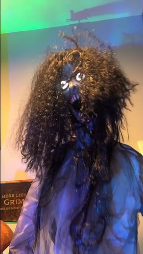 Screaming Banshee from Spirit Halloween #halloween #animatronics #scary #shorts #cool #scary