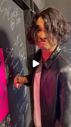 CDTV♪TBSテレビ on Instagram: "#CDTVライブライブ インスタ限定！激レア★サインムービー配信中 #SIXLOUNGE のみなさん 歌詞もメロディーも歌声も 一度聴いたら忘れられない中毒性のある曲でした 熱いステージをありがとうございました！ #CDTV #TBS"