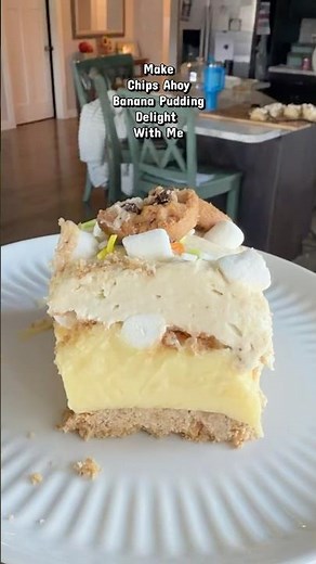 No-Bake Banana Cream Cheesecake Bars (Viral Recipe!)