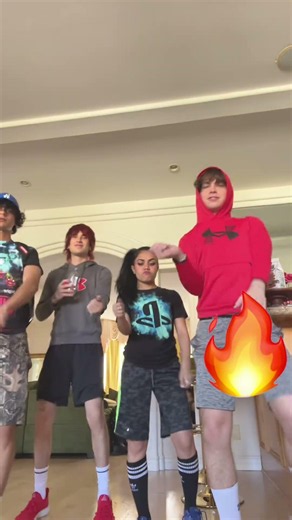 dress to impress irl out on larrys youtube 😃😃😃🔥🔥🔥 Benjamin De Almeida Jake Webber Tarayummy