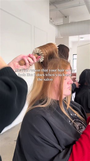 A DOUBLE SHAMPOO🌟 That feeling when you leave the salon and your hair has never felt so clean but you just can’t replicate it?? It’s probably because you’re not getting your scalp clean enough! 1st shampoo- gets product and oil buildup off the hair 2nd shampoo- actually cleanses the scalp Try it the next time you wash your hair!! #doubleshampoo #hairtips #cleanhair #freshhair