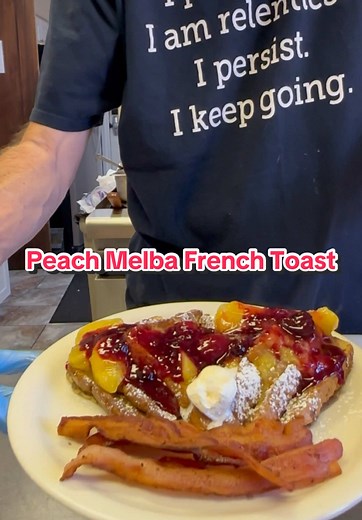 Peach Melba French Toast #myway #oldscoolkevmo #sororitychef #unr #reno #pibetaphi #nevadawolfpack #piphichef #letsgo #nevada #brunch