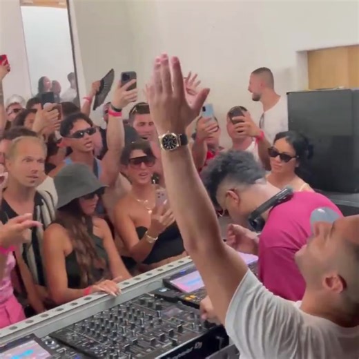 40K views · 1.3K reactions | Private villa afterparty with Jamie Jones & Joseph Capriati  That's what Ibiza 2023 is all about Ibiza Party Stars - the party ☆ is You 蘭 | Ibiza Party Stars | Facebook