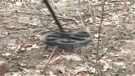 Russia conducts DEMINING operations in liberated Donetsk People's Republic — MoD Trip wires, anti-personnel and anti-tank mines were left by Ukraine for anyone to findCivilian roads, tree lines, and former enemy strongholds are HIGH-PRIORITY areas