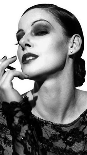 Performance of the Day 🎶 Ruthie Henshall - Me and My Baby (from the musical Chicago) - Royal Variety Perfomance (1997) #ruthiehenshall #meandmybaby #chicago #chicagomusical #kanderandebb #royalvarietyperformance #classictv #classicfilm #classicmovies #musical #musicaltheatre #broadway #broadwaymusical #westend #westendtheatre #theatre #fosse #bobfosse #fypage #fyp #fypppppppppppppppppppppppppppppppppppppppppppppppppppppppppppppppppppppp #fypシ #viral #viralvideos #viralreels #earworm #songofthed