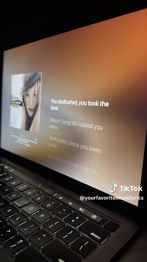 Understanding 'Since U Been Gone' by Kelly Clarkson