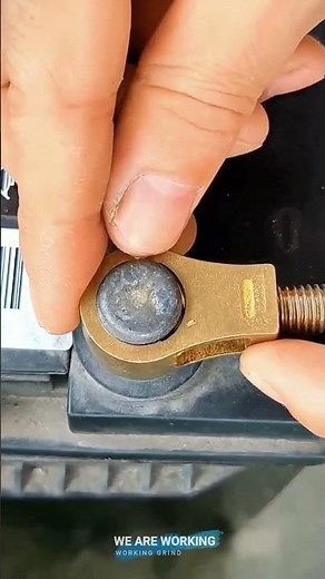 🔌 Battery Terminal Clamp for Secure Cable Connection