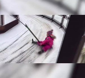 This looks like so much fun!.. ❄️😂😂 | LADbible