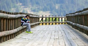 Skąd bierze się syndrom DDA, czyli syndrom dorosłych dzieci alkoholików?