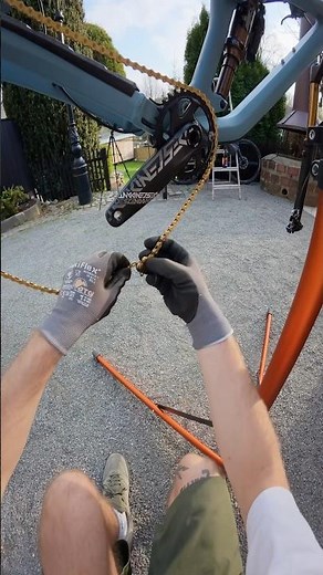 New chain day! There’s nothing quite like fitting a fresh KMC X12 Waxed. 🤌🏽 #kmcchain