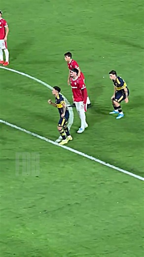 Alan Velasco le grito el gol en la cara a Lomonaco