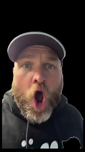 Is a low hang snatch basically an explosive RDL? It does hit the same muscle groups and the change in direction combined with the extension makes it explosive AF. This low hang snatch is absolutely absurd at 140kg or 308lbs Kyle is absolutely ripping this weight! @kyle_martinjr | Garage Strength