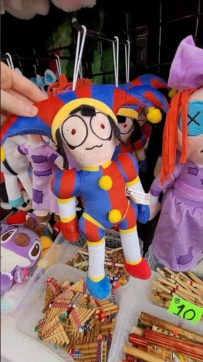 Amazing digital circus plushies at the fair 🎪