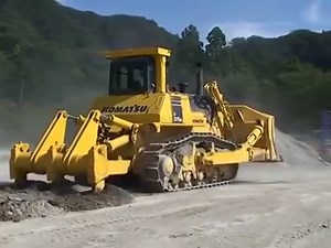 69K views · 140 reactions | Komatsu D375A Bulldozer in action Source: Kikki's Workshop YouTube Official Channel | Heavy Equipment Planet | Facebook