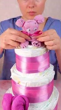 Tutorial: How to Make a DIY Diaper Cake for Baby's Birthday