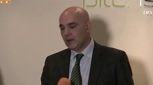 Watch Video | How To Tie Adults Triangular Bandage | IQ First Aid