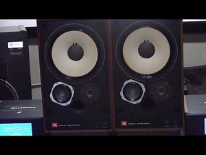 JBL L200 Speaker listening