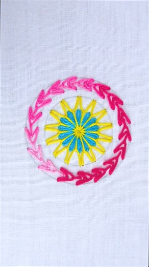15K views · 164 reactions | Super Cute Circle Embroidery! #embroidery #reels #circle #fbreels #viral #easy #viralreels #stitch #tutorial #hand #content #satisfying #flowers #cute #trending #flower | RozaBird | Facebook