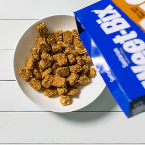 Yep, they really do taste as good as they sound! 🍯🥥🥣 With 68% wholegrain wheat flakes combined with a burst of honey and added coconut! All roasted for a perfect crunch. More in | Weet-Bix