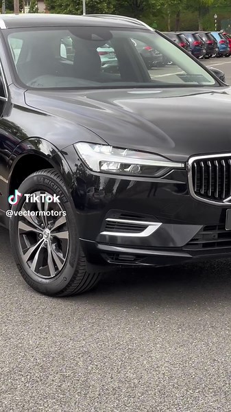 We have just added this 2021 Volvo XC60 T6 Inscription to our inventory 😎 Presented in Onyx Black and powered by a turbocharged 2.0l plug in hybrid drivetrain In Inscription specification this car comes equipped with a host of features which include LED headlights, rear view camera, panoramic glass roof, heated front seats, touch screen infotainment system plus much more #volvoxc60 #xc60inscription #vectormotors