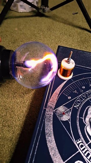 The plasma ball contains 3 inert gases called Argon, Neon and Krypton. The gases will change color and radiation output depending on the frequency and magnetic field output of the device you use. #fyp #like #share #follow #science