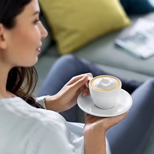 Discover the world of coffee with Siemens coffeeWorld, exclusive to the Home Connect app. Choose from the great variety of coffee styles and send the request to your wifi-enabled Siemens Coffee Machine. Discover more: https://bit.ly/2M88mWd | Siemens Home