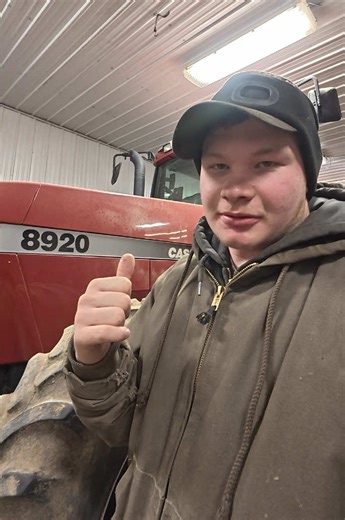 Exploring the 8920 Boxcar Magnum Tractor Specs