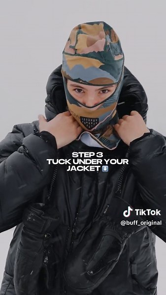 How to wear your balaclava like a pro? 4 steps that will make your life easier on the ski hill! 🙌🏼 . . #balaclava #balaclavatutorial #ski #snowboarding #hack #howto