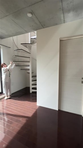 ジブリの世界に迷い込んだような物件🌲 #内見 #ルームツアー #roomtour #お部屋探し #お部屋紹介 #不動産 #賃貸 #不動産賃貸 #ひとり暮らし #2人暮らし #デザイナーズ #デザイナーズ物件 #ジブリ #ジブリ女子 #三鷹 #吉祥寺