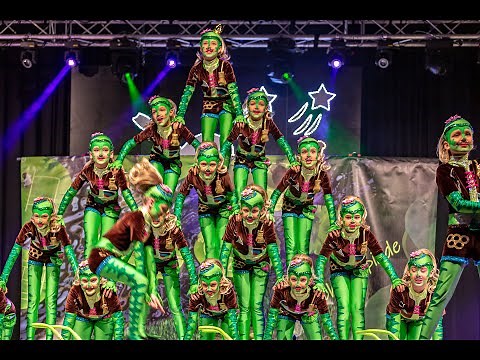 Tanzgruppe Young Society mit ihrem Showtanz "Froscholympiade" 2019/2020