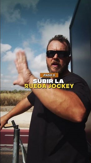 Cómo enganchar el remolque a un coche paso a paso.