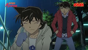Phần cuối Shinichi bỏ điện thoại của Ran trong nón áo khoác mà quên mất. Sau đó trời đổ mưa, Ran đội nón áo khoác lên thì điện thoại rơi xuống cống thoát nước mất tiêu luôn 🥲🥲 Ran khóc trách Shinichi vì điện thoại đó Ran đợi mãi ba của Ran mới mua cho, Shinichi hứa sẽ mua điện thoại mới cho Ran và dẫn Ran đi Tropical Land chơi, Ran sẽ đi với điều kiện là Shinichi sẽ phải chi trả toàn bộ chi phí (A... kì này đau ví nhá Shinichi 😁) và Ran cũng sẽ cố gắng giành chức vô địch Karate 🌸💮 Trở về hi