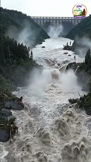 🇬🇧 When the Dam Breaks | Massive Flood in the Valley