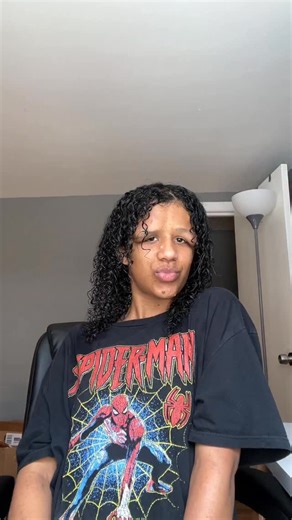 Jani🫶🏼 on Instagram: "My curly hair routine @briogeo @siliconmix @devacurl #Curlyhair #hairroutine #boston #latinacreator #newengland"