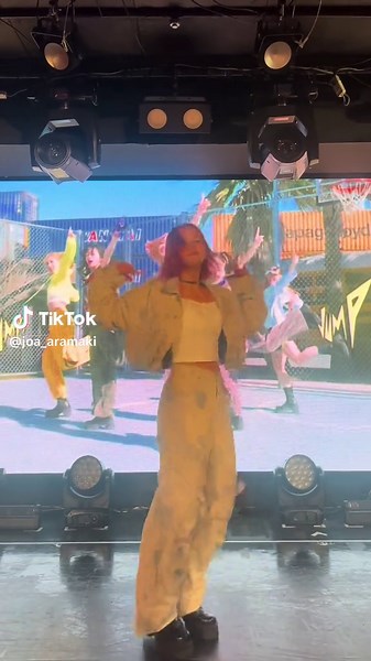 JUMP MV100万回再生ありがとう💫💨 そしてファンミ楽しすぎた💦💖 掛け声聞こえてさいっこー！もうみんなに会いたい。#UN1CON #JUMP_Challenge #荒牧深愛 #JUMP #CON1E