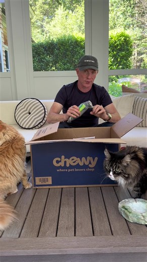 Just got my @Chewy haul. Let’s see what’s inside… Here’s your friendly reminder to shop the big @Made by Nacho SALE happening on chewy.com right now.
