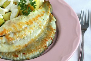 Rodaballo a la plancha con salsa ligera, una cena irresistible, fácil y muy sana