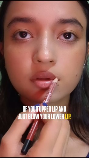 ➶ Saloni ☾ on Instagram: "Fuller lip tut 🌶️👄 fuller lips tutorial, lip plumping hack, brown lip combo, lipstick and gloss tutorial, lip makeup routine, how to make lips look bigger naturally, easy lip makeup, concealer lip hack, glossy lips look, beginner makeup tutorial, soft glam lips, brown nude combo, lip definition tips, viral lip tutorial, everyday lip hack #LipTutorial #LipHack #FullerLips #MakeupTips #MakeupReel #BeautyCreator #LipCombo #MakeupForBeginners #ViralMakeup #LipPlumpEffect