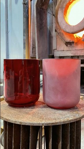 How do we get that dreamy frosted effect on Murano Glass? 🤔✨