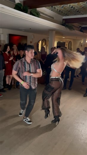 This bachata Energy Is Unreal ⚡#salsa #salsaenergy #salsavibes #latindance #salsaparty #laguaguatv