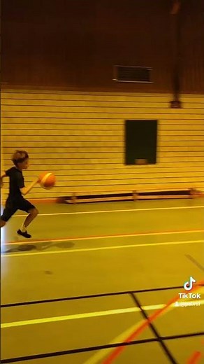 U11 training, learning fast-attack dribbling with a relay game #basketball #u11