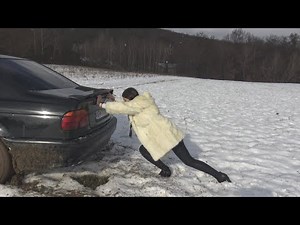 Carstuckgirl lost in the Snow | CarStuckTV