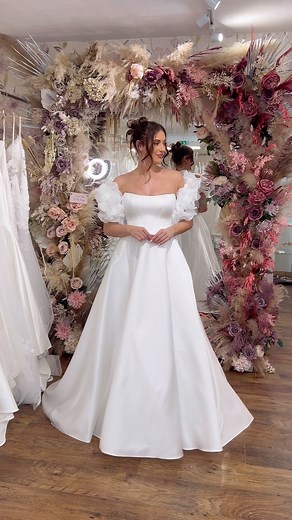 Spring is here, and so is your sign, 2026 brides! ✨ If your...