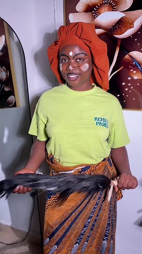 My client wanted to jump on this challenge And she chose to use Ava’s shimmers for this trend ❤️❤️ Client’s energy is 💯 We’re always available for your bookings We made the hair too 🤭🤭 #mua #fy #trend #viral #ogechi #ogechiobidiaso #igbotiktok #igboculture Please what Igbo name should we give to our client??