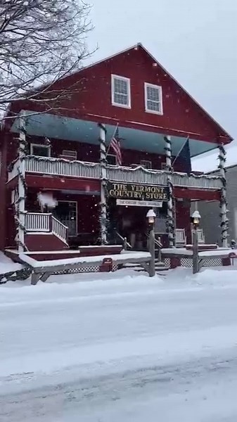 62K views · 5.1K reactions | ️ This weekend's storm transformed Weston, Vermont into a winter wonderland that looked like it was right out of a snow globe!☃️ | The Vermont Country Store | Facebook