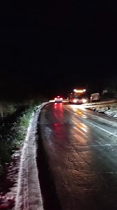 359K views · 973 reactions | Drača na putu Kragujevac-Gornji Milanovac, put je potpuno zaleđen, kretanje je otežano. Apelujemo na nadležne da pospu so, a na građane da prilagode brzinu, poštuju zakon i koriste zimske pneumatike. | Kragujevčani | Facebook