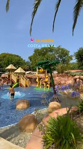 Zandstranden en zonnige zwembaden wachten op je in het bruisende Blanes 🐠 Dit is 📍La Masia 😍 Waarom je deze camping geweldig zult vinden: 🏖️ Slechts 5 minuten lopen van het strand 🌺 Prachtig lagunezwembad omgeven door palmbomen 🧖‍♀️ Volledig aanbod aan verleidelijke behandelingen in de spa 🏓 Probeer padel, voetbal of tennis 🪩 Meerdere bars met geweldige avondentertainment 🚌 Neem de bus naar Barcelona direct buiten de camping ✈️ 33 minuten rijden vanaf Girona - Costa Brava Airport (GRO) 