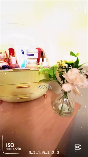 My cute little vanity #foryou #vanitytable #makemefamouse #queen